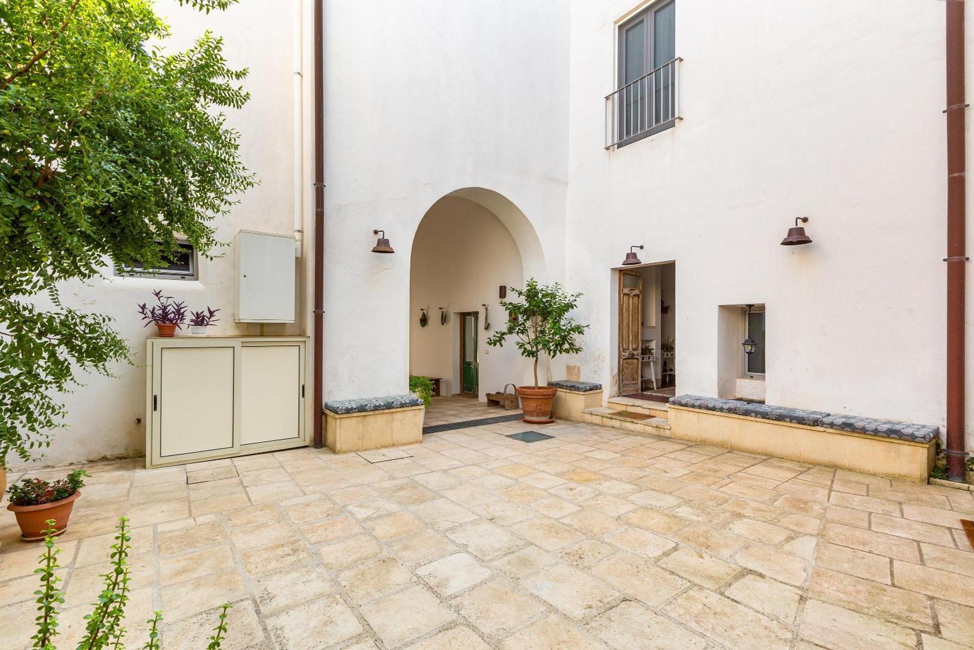 Palazzo San Giovanni Morciano di Leuca Eksteriør billede